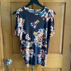 Maurices charcoal grey/floral top